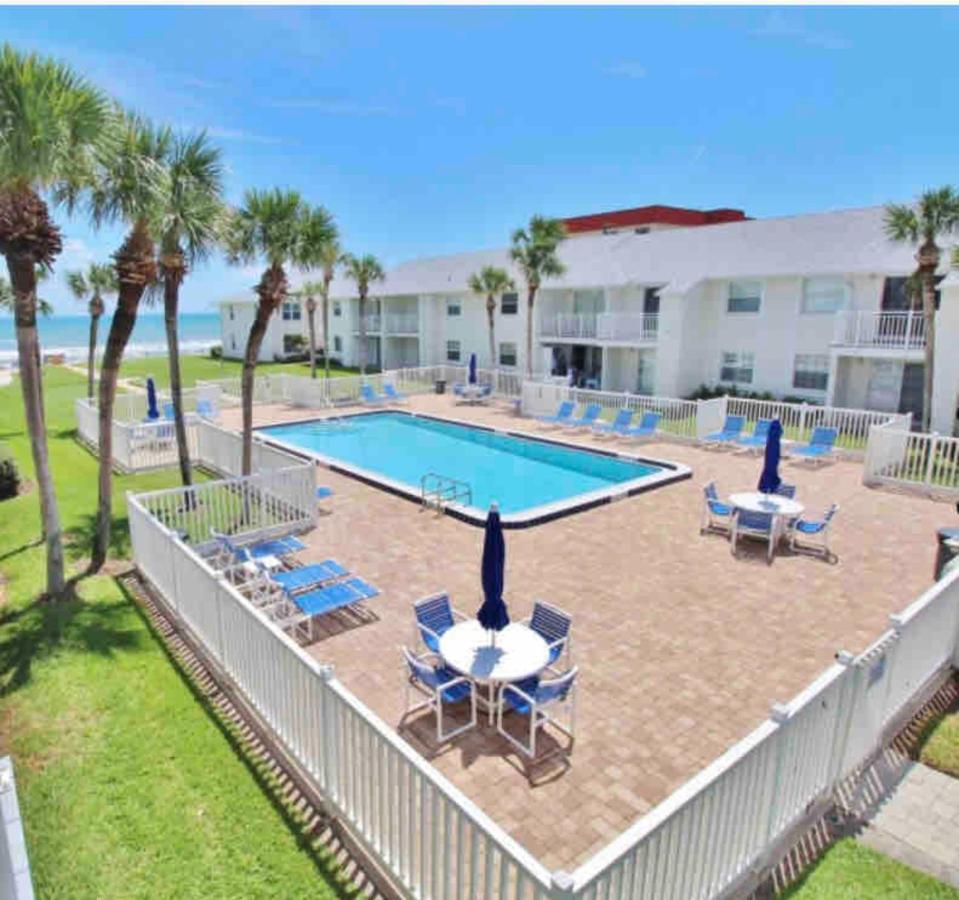 Beachside Serenity Private Balcony With Ocean View, Heated Pool, Bbq, King Bed Appartement *