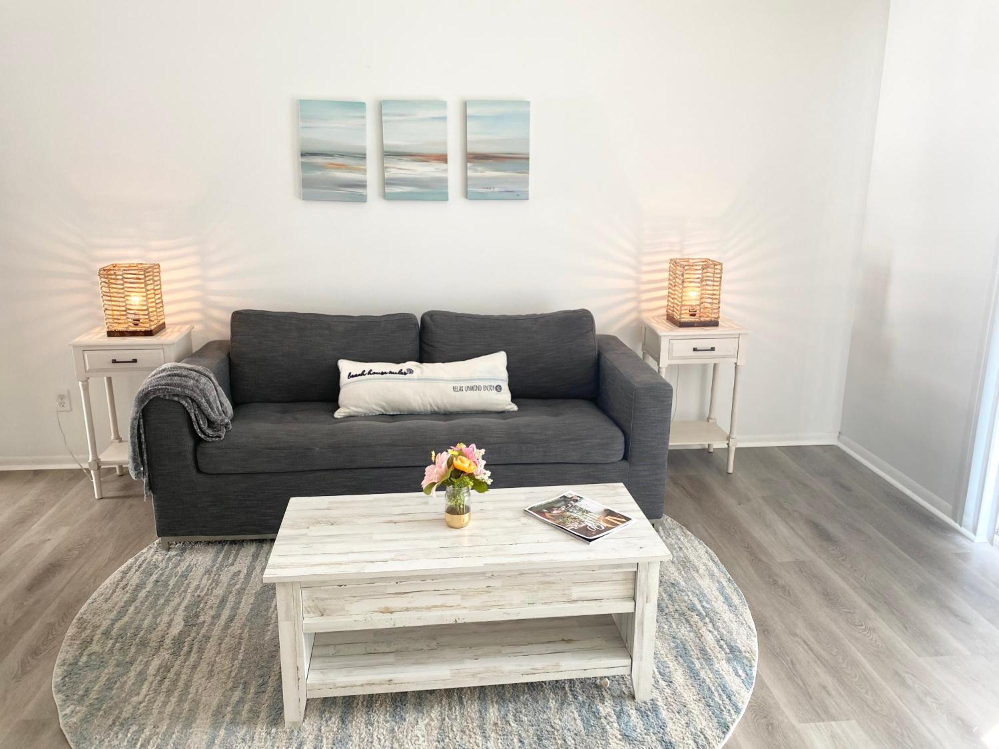 Beachside Serenity Private Balcony With Ocean View, Heated Pool, Bbq, King Bed Appartement